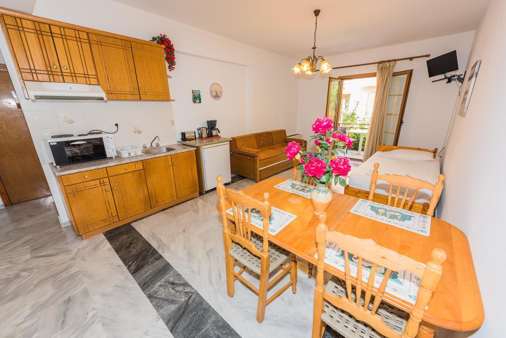 Christinantzela Apartments Kokkari Ngoại thất bức ảnh
